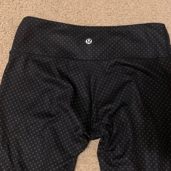 Lululemon leggings size 6 - Picture 1 of 4